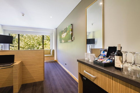 Crowne Plaza Canberra, An IHG Hotel - Accommodation Search 42