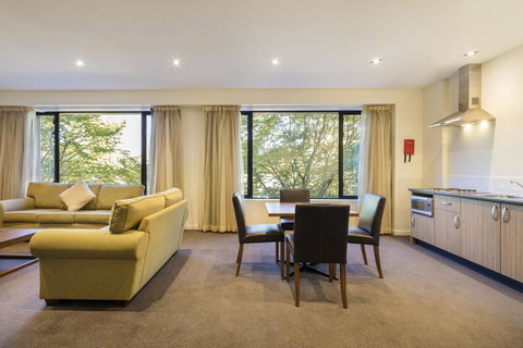 Crowne Plaza Canberra, An IHG Hotel - Accommodation Search 35
