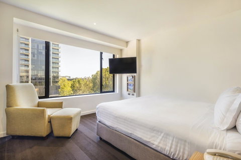 Crowne Plaza Canberra, An IHG Hotel - Accommodation Search 21
