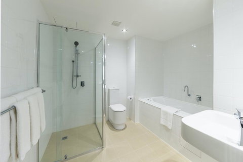 Crowne Plaza Canberra, An IHG Hotel - Accommodation Search 27
