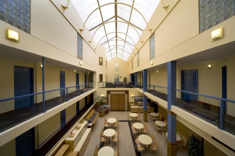 Madison Capital Executive Apartments - Accommodation Search 2