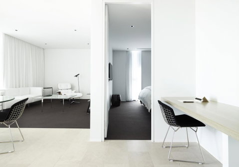 Burbury Hotel - Accommodation Search 24