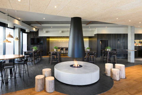 Burbury Hotel - Accommodation Search 2