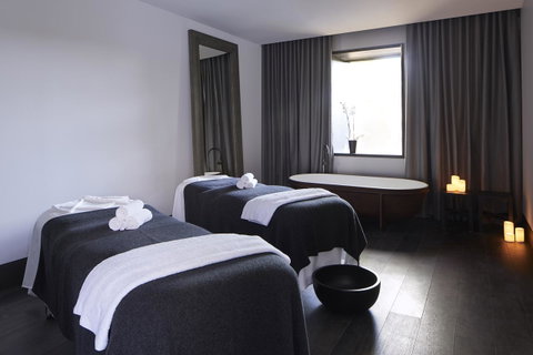Burbury Hotel - Accommodation Search 11