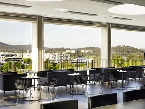 Burbury Hotel - Accommodation Search 9