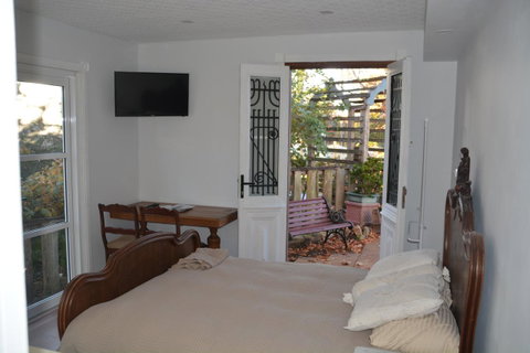 Garden Room - Accommodation Search 6