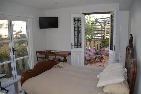 Garden Room - Accommodation Search 4
