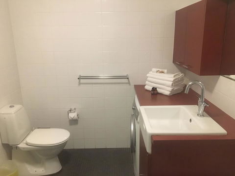 Lennox Holiday Apartments - Accommodation Search 30