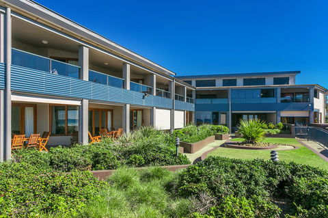 Lennox Holiday Apartments - Accommodation Search 38