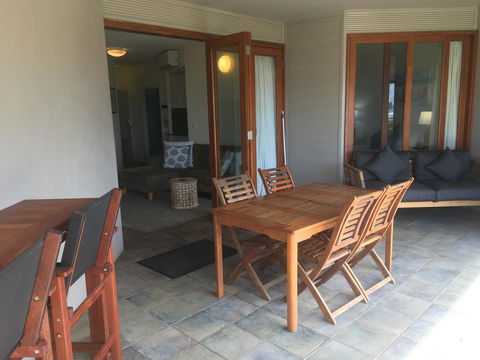 Lennox Holiday Apartments - Accommodation Search 21