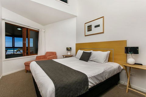 Lennox Holiday Apartments - Accommodation Search 27