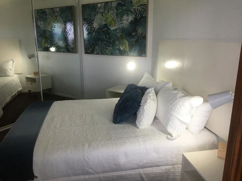 Lennox Holiday Apartments - Accommodation Search 22