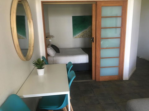 Lennox Holiday Apartments - Accommodation Search 14