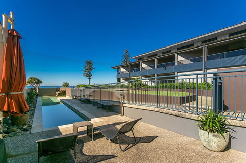 Lennox Holiday Apartments - Accommodation Search 5