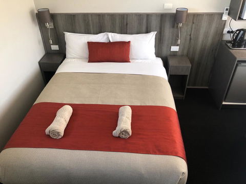 Bradman Motor Inn - Accommodation Search 0