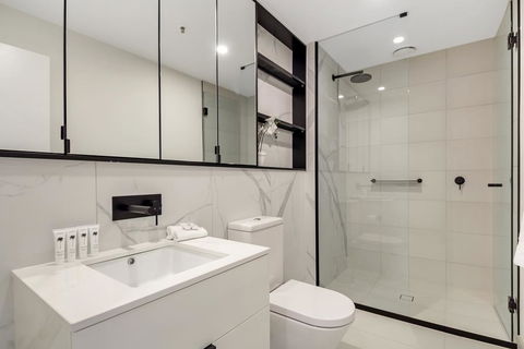 Brand New Apartment With Balcony, Gym And Sauna - Accommodation Search 2