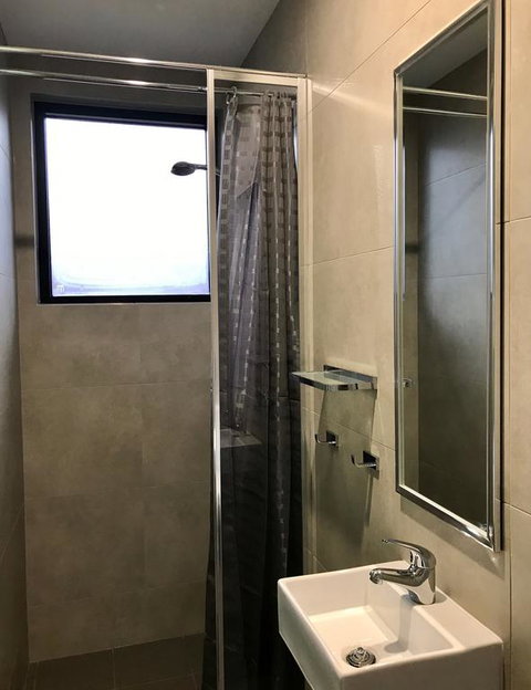 Breeze Lodge - Accommodation Search 3