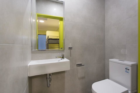 Breeze Lodge - Accommodation Search 2