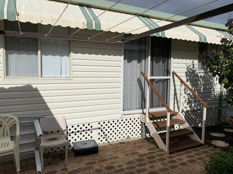Broadwater Beach Cottage With WiFi - Accommodation Search 3