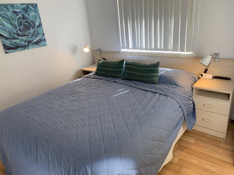 Broadwater Beach Cottage With WiFi - Accommodation Search 1