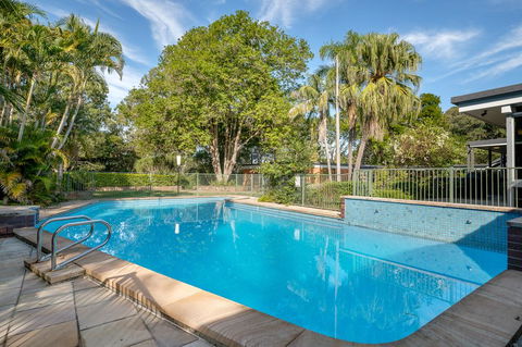 Brookfield Retreat - Large Holiday Home / Group Accommodation - Accommodation Search 1