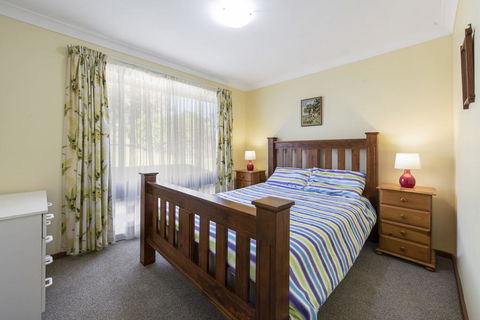 Buckland St 29 Mollymook - Accommodation Search 3
