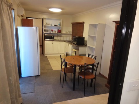 Burt St Gardens - Accommodation Search 0