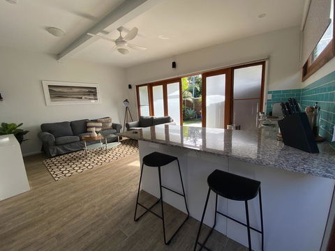 Byron Moon Large House & Half Moon Cottage - Accommodation Search 3