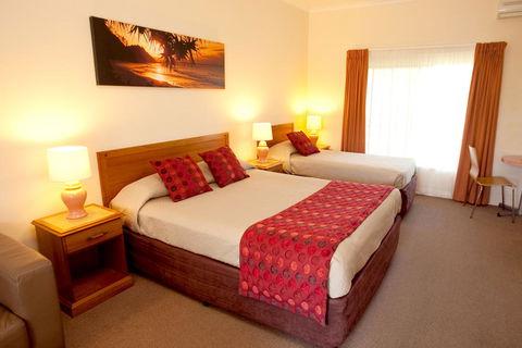 Byron Motor Lodge Motel - Accommodation Search 0