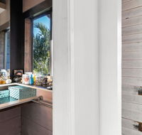 Byron Vista - Stroll to beach and town - Accommodation Search