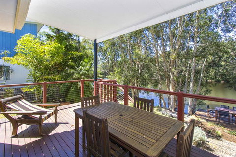 CABARITA BEACH BLISS - HOLIDAY HOME ON THE LAKE - Accommodation Search 3