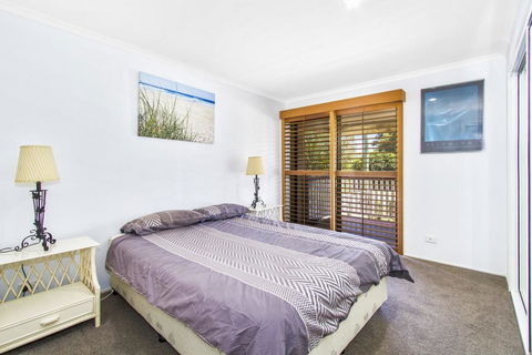 CABARITA BEACH BLISS - HOLIDAY HOME ON THE LAKE - Accommodation Search 2