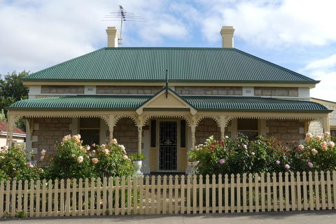 Cabernet Cottage - Accommodation Search 1