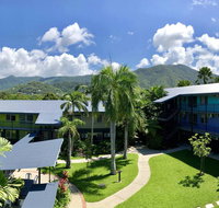 Cairns Adventure Lodge - Cook your own meals in your private Kitchen includes Dishwasher Washing Machine - Accommodation Search