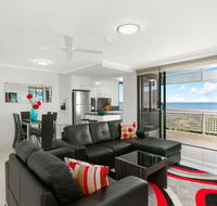 Cairns Luxury Seafront Apartment - Accommodation Search