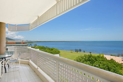 Cairns Ocean View Apartment - Accommodation Search 1