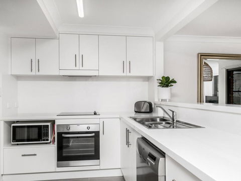 Calinda Sol 10 - Accommodation Search 3