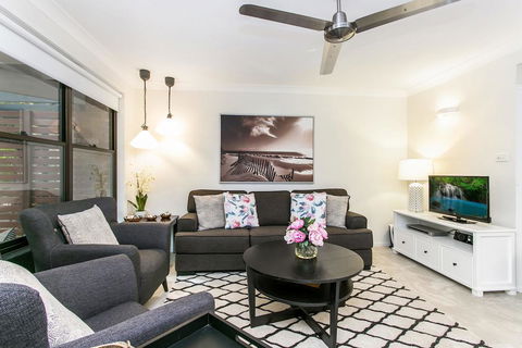 Calinda Sol 2 @ Clarkes Beach - Accommodation Search 0