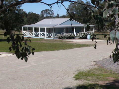 Cam Way Estate - Accommodation Search 0