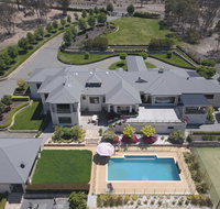 Canberra Luxury Estate - Accommodation Search