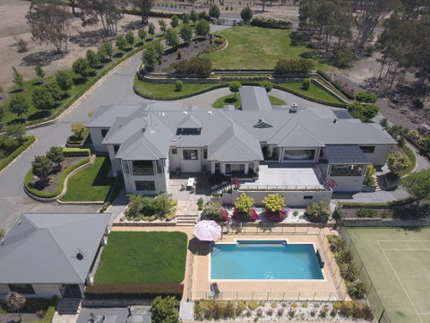 Canberra Luxury Estate - Accommodation Search 0