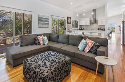 Carramar Views - Accommodation Search 3