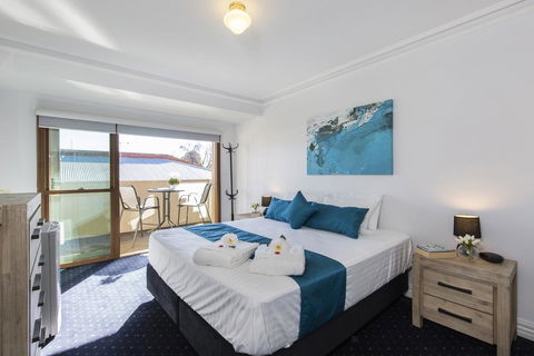 Carrington Charm - CBD - WiFi - Parking - Accommodation Search 0