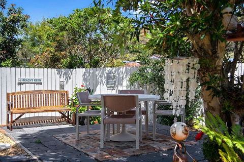 Carroll Ave 85 Mollymook - Accommodation Search 2