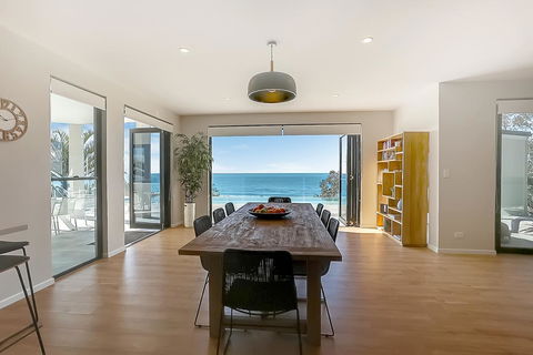 Castaways Beach Escape - Accommodation Search 3