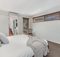 CASTWOOD VILLA No. 1 - Accommodation Search