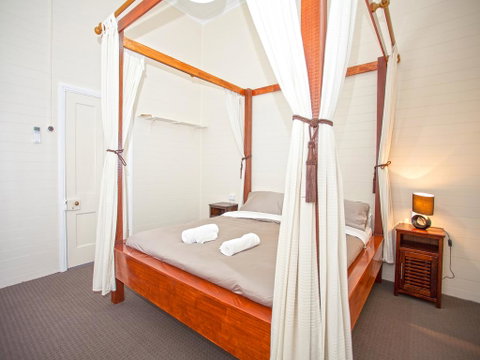 CBD Holiday Home - Accommodation Search 0