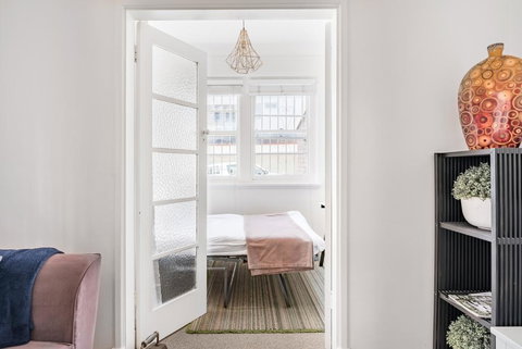 Centennial Park Apartment A Boundary Throw From The SCG - Accommodation Search 1