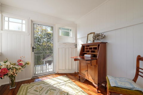 Central Cottage - Accommodation Search 3