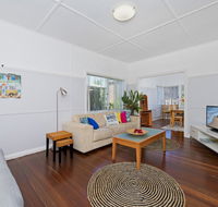 Central N Surf - Accommodation Search